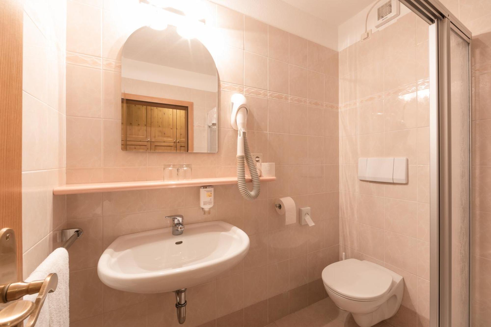 Zum Zirm Hotel 3*