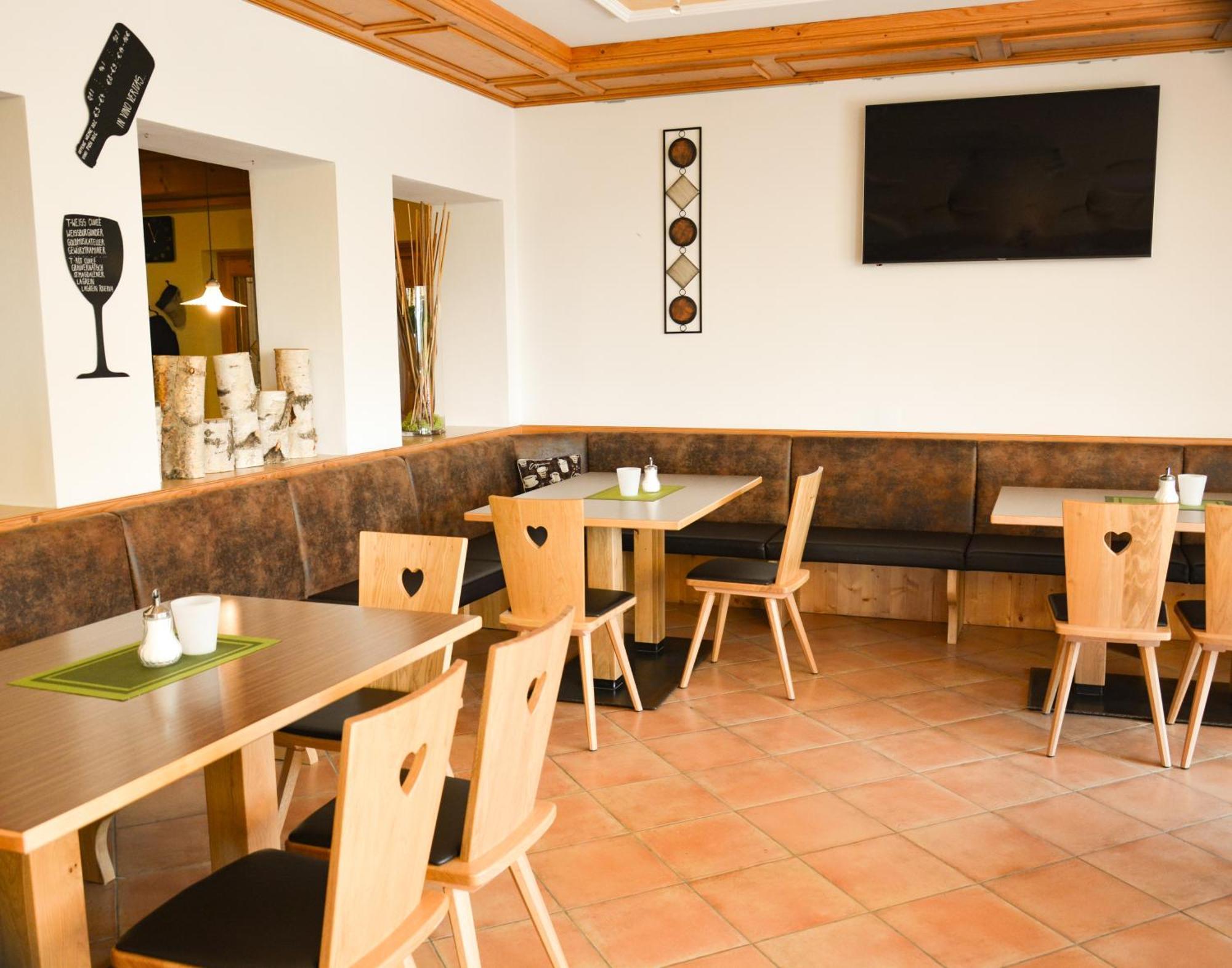 Zum Zirm Hotel Collalbo